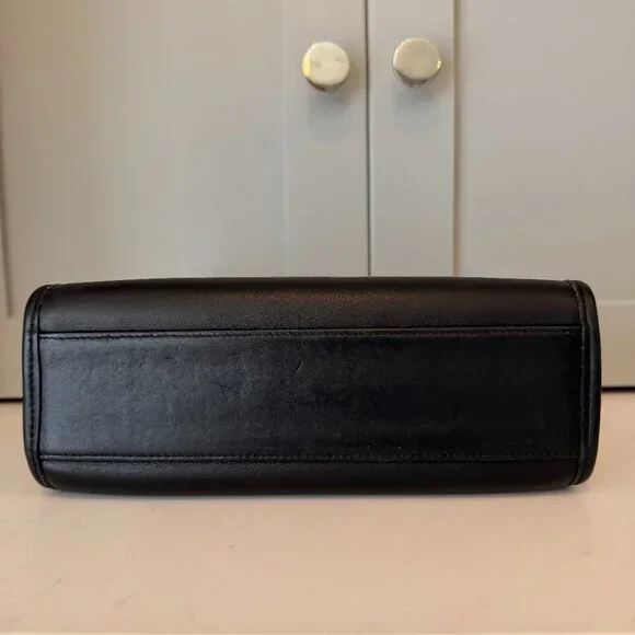 Vintage COACH Court Turnlock Crossbody Bag – Model 9870 | Black - Picture 6 of 16